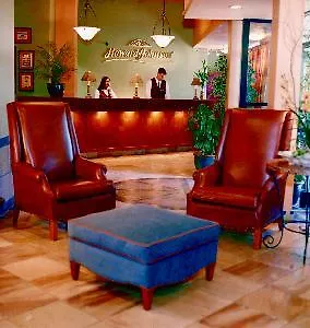 Howard Johnson By Wyndham Vancouver Downtown